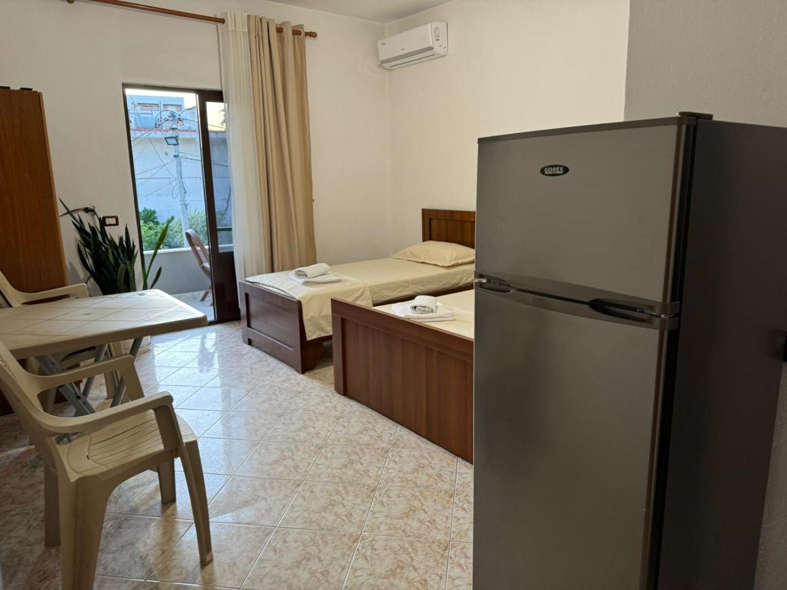 Melas Villa Durrës Esterno foto