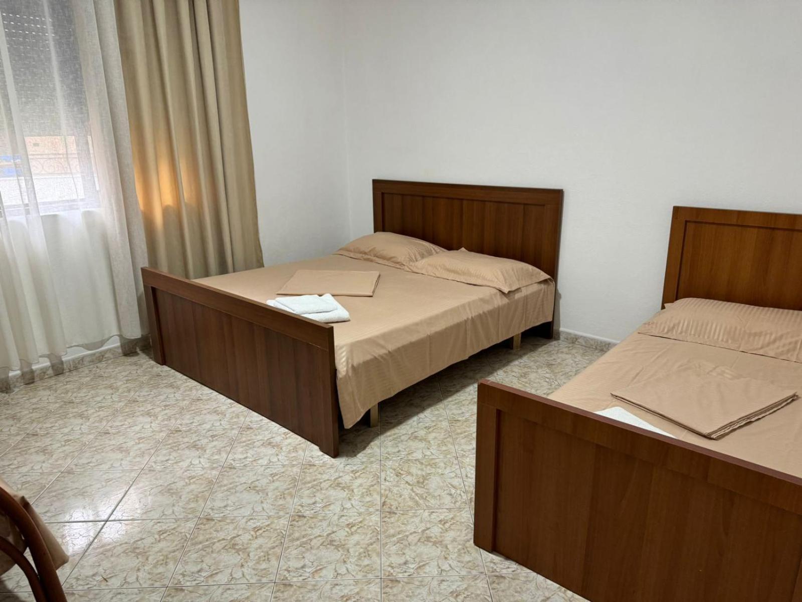 Melas Villa Durrës Esterno foto
