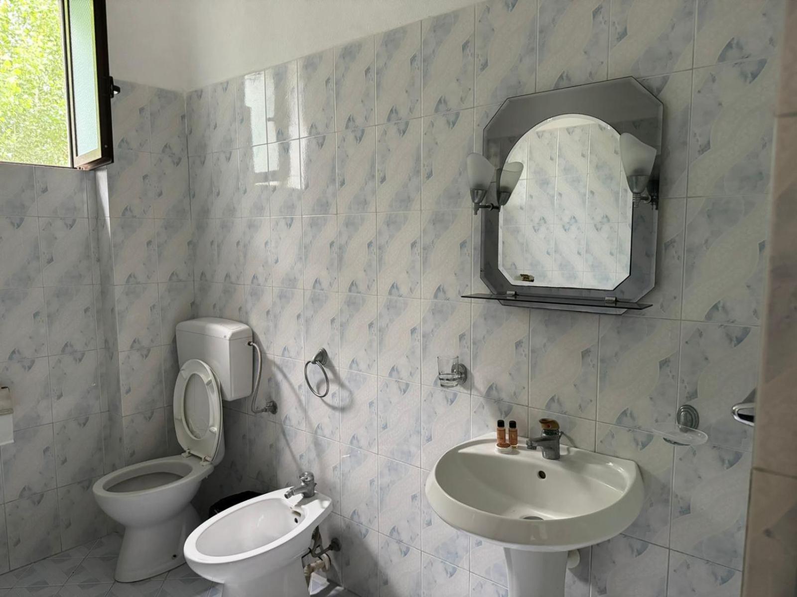 Melas Villa Durrës Esterno foto