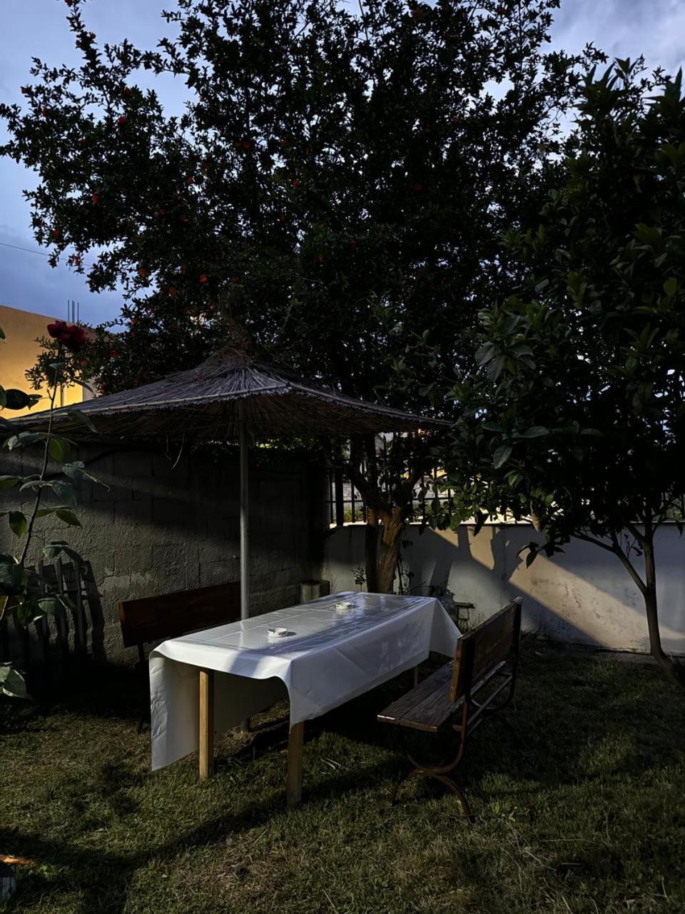 Melas Villa Durrës Esterno foto