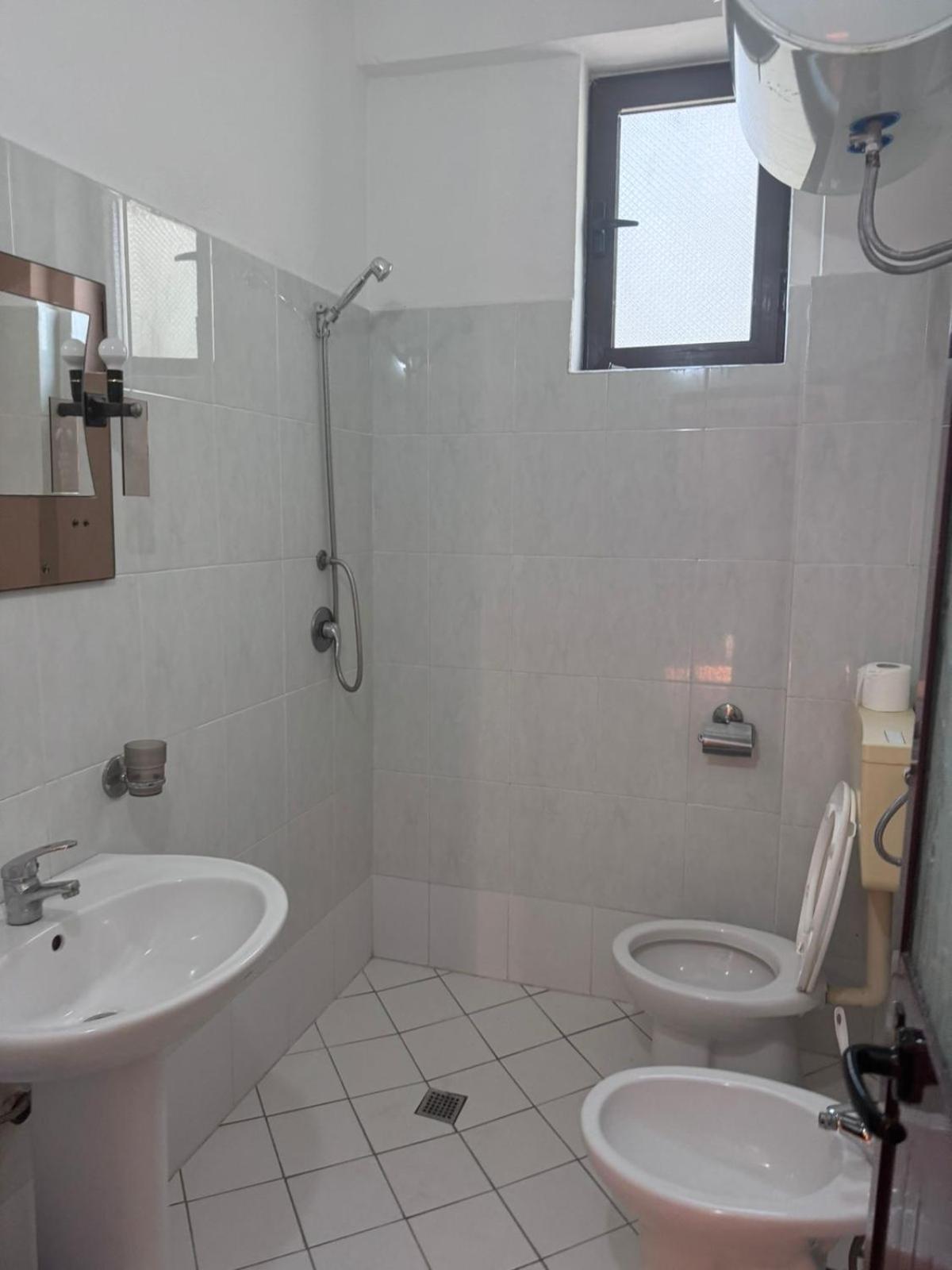 Melas Villa Durrës Esterno foto