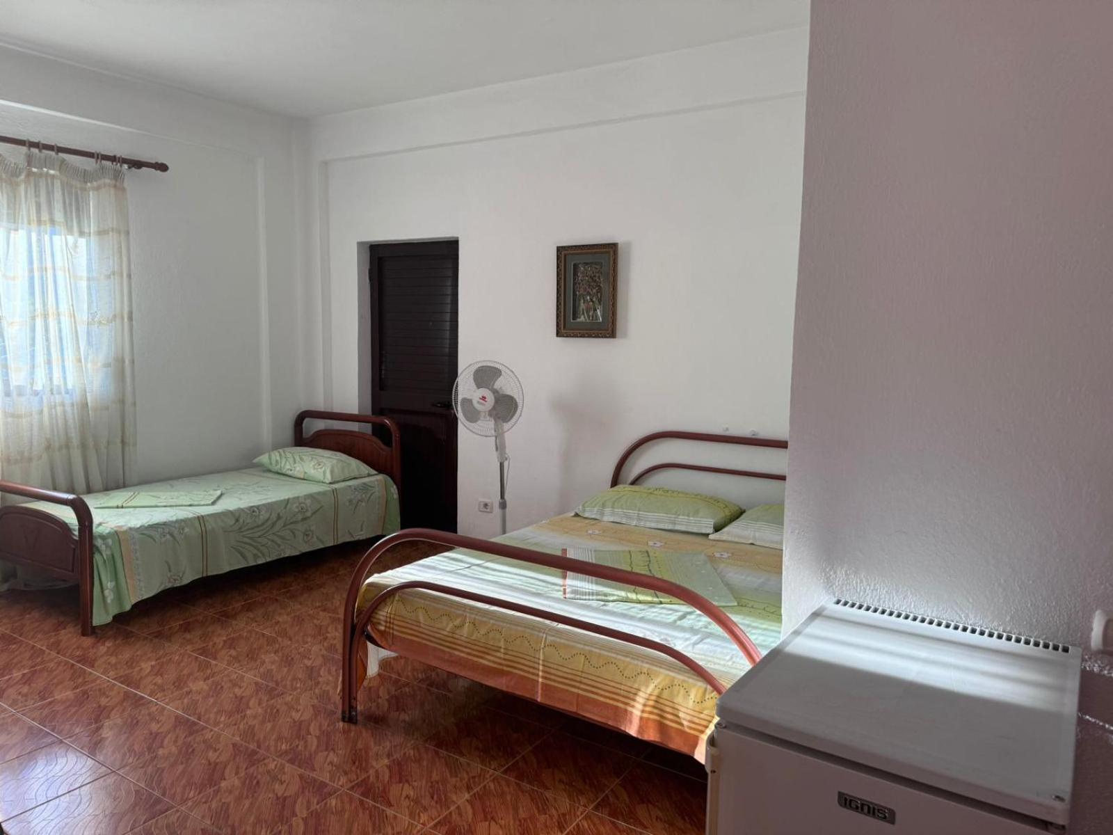 Melas Villa Durrës Esterno foto